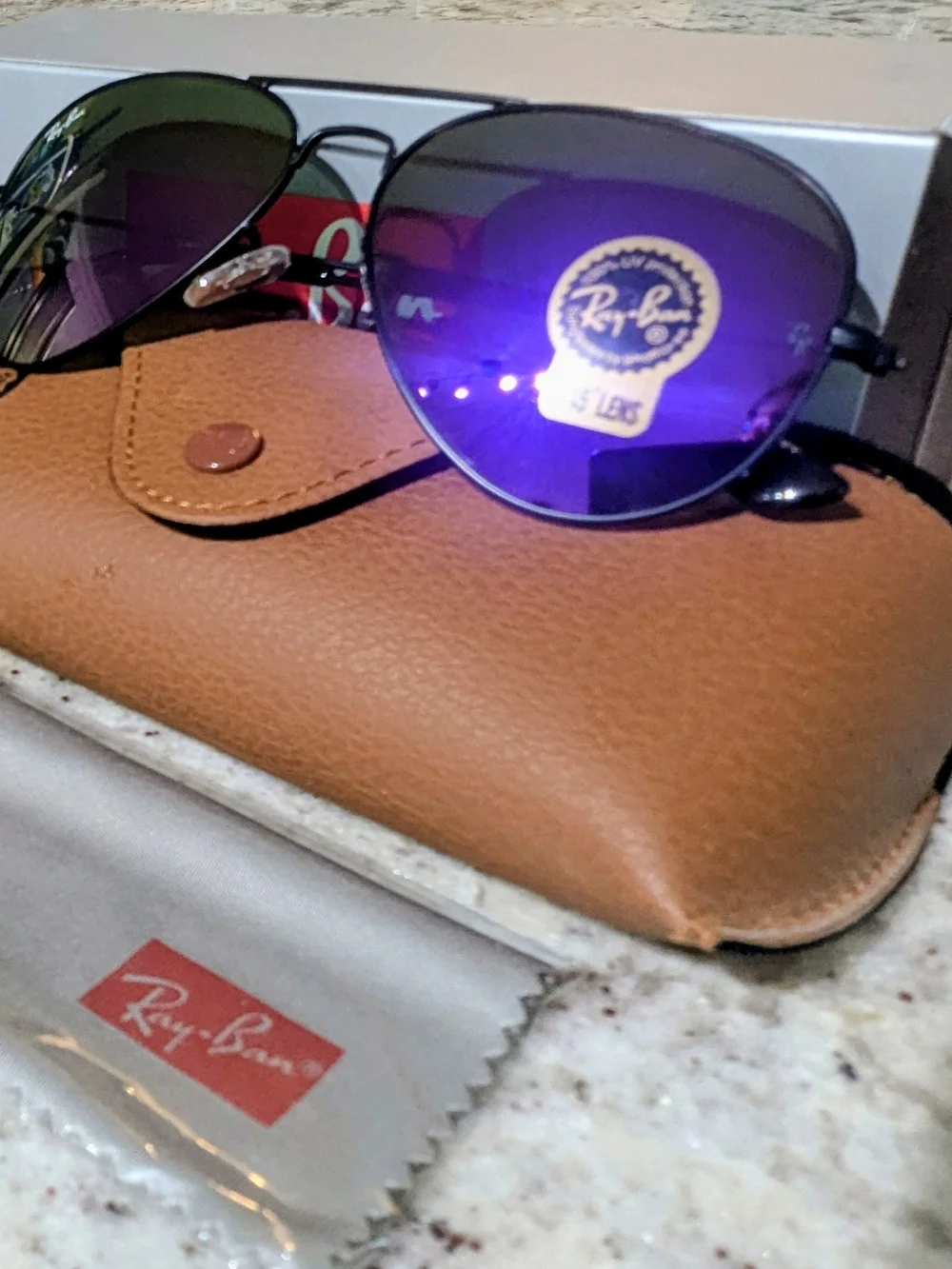 Ray-Ban Men’s Or Womens Black Aviator Sunglasses, Iridescent Green-Purple Lenses